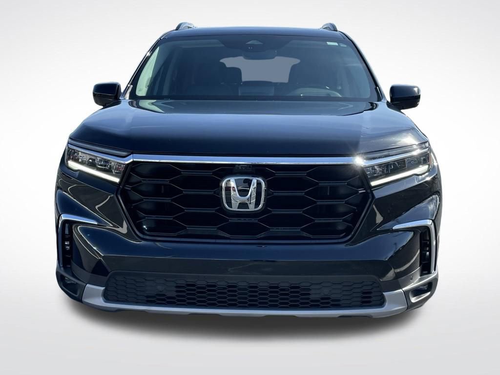 Certified 2025 Honda Pilot Elite image 9
