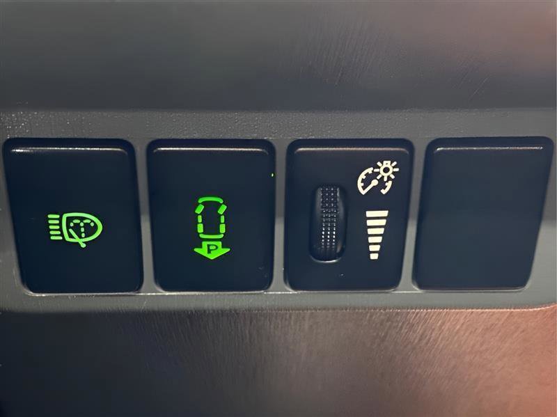 Used 2012 Toyota Prius V Five FWD image 21