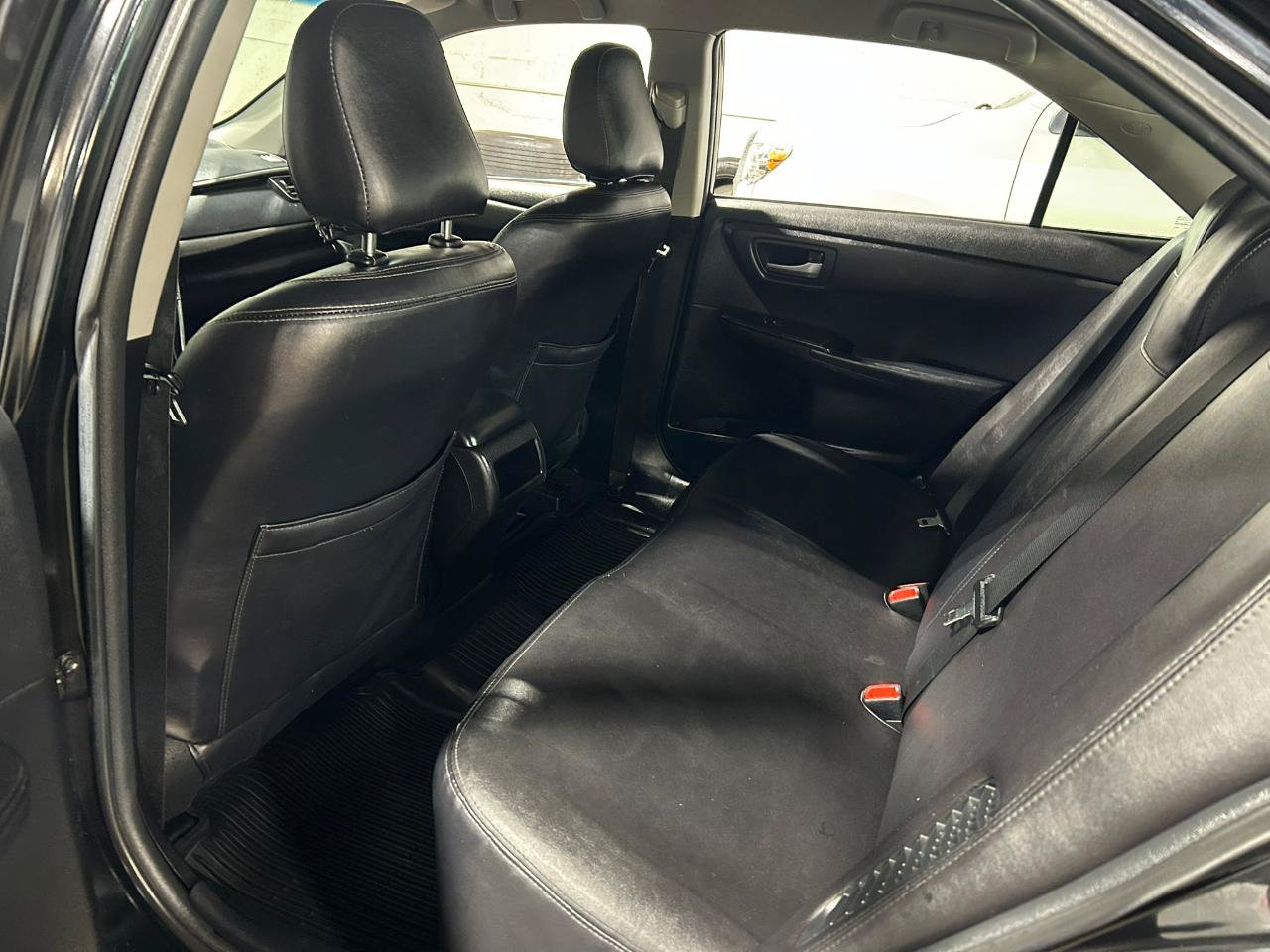 Used 2017 Toyota Camry LE FWD image 12