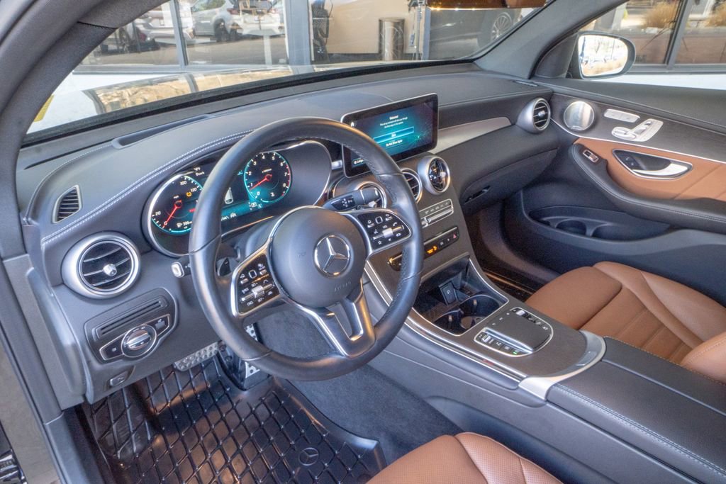 Used 2023 Mercedes-Benz GLC 300 4MATIC Coupe image 9