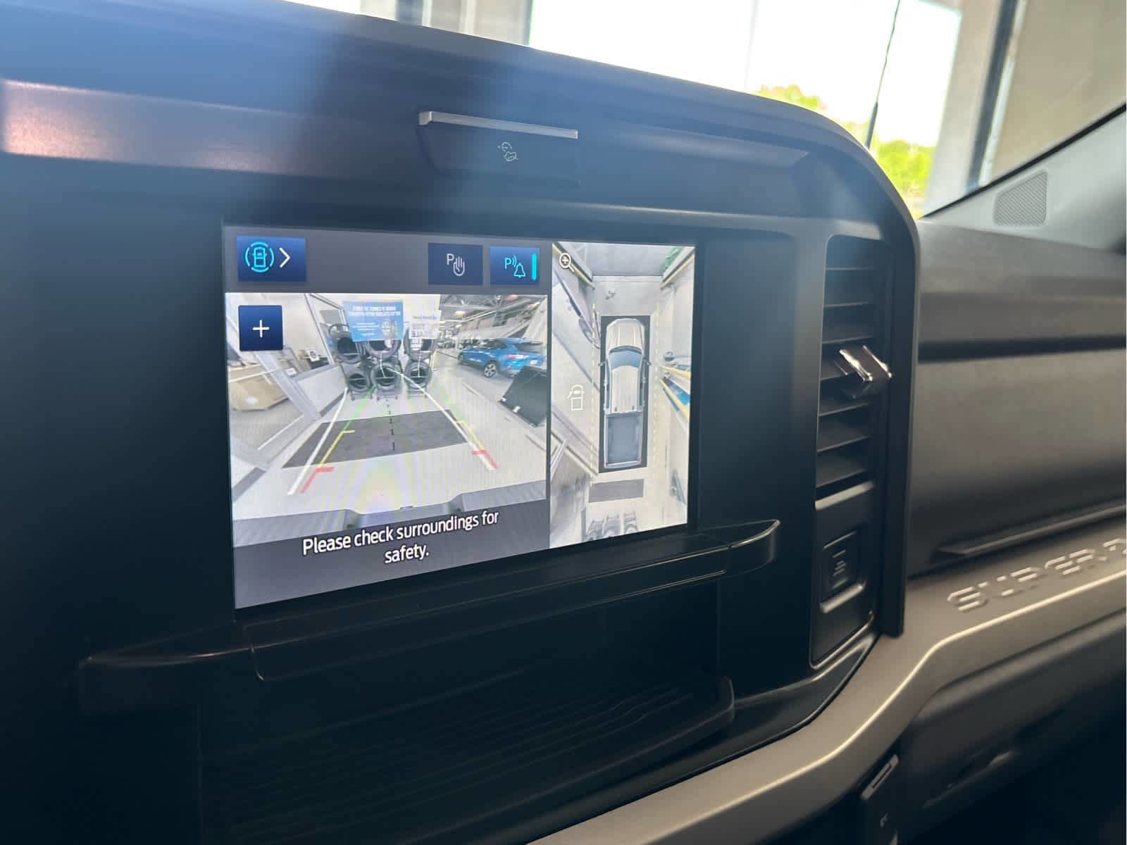 Used 2025 Ford F350 XLT w/ 360-Degree Camera Package AWD/4WD image 17