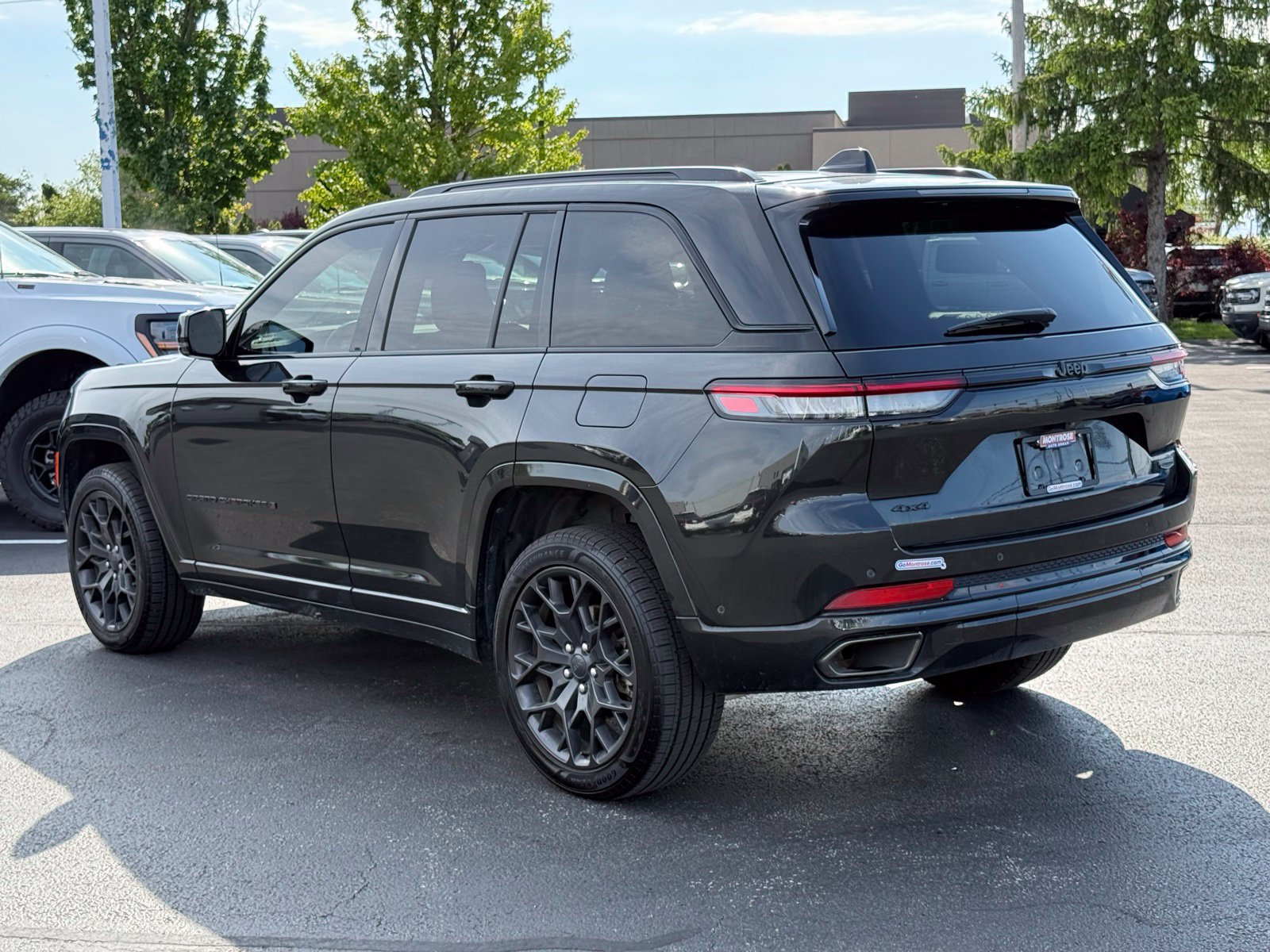 Certified 2024 Jeep Grand Cherokee Summit AWD/4WD image 11
