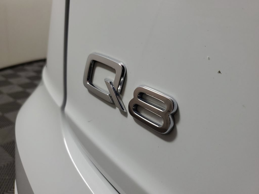 Used 2023 Audi Q8 Prestige AWD/4WD image 8