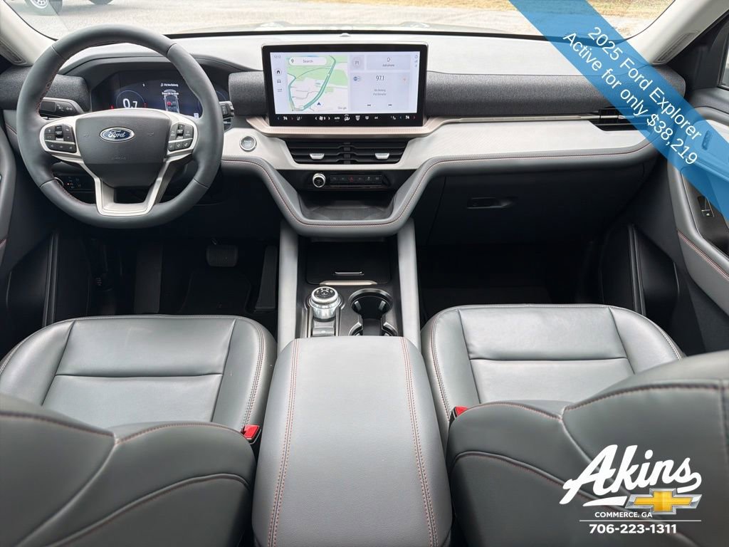 Used 2025 Ford Explorer Active w/ Active Comfort Package image 26
