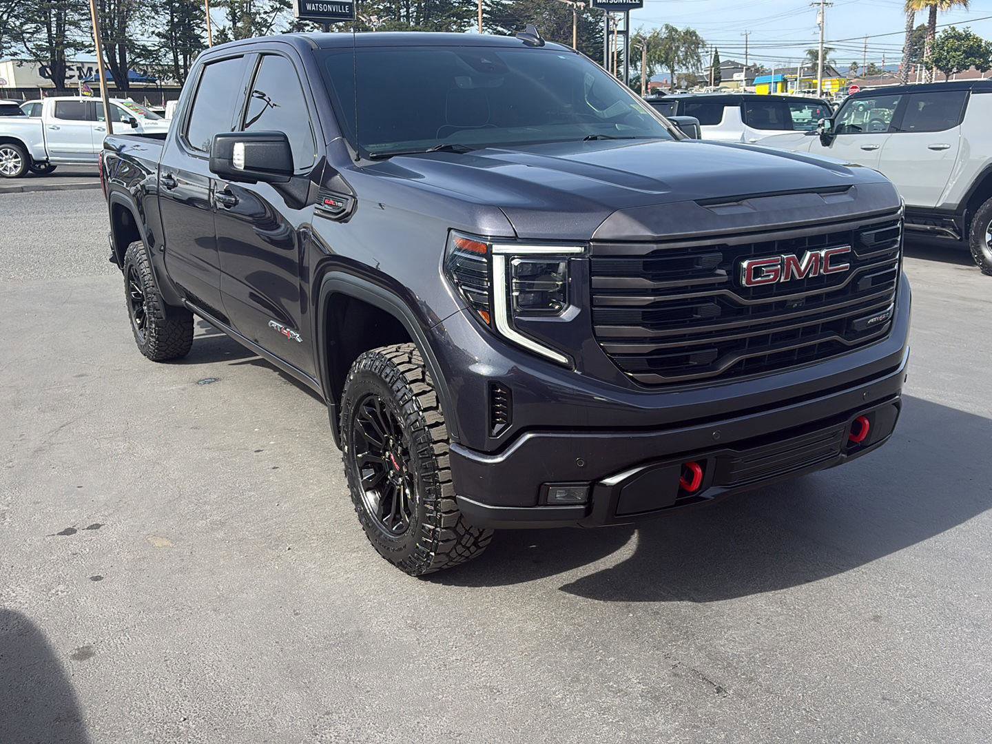 Used 2022 GMC Sierra 1500 AT4X image 1