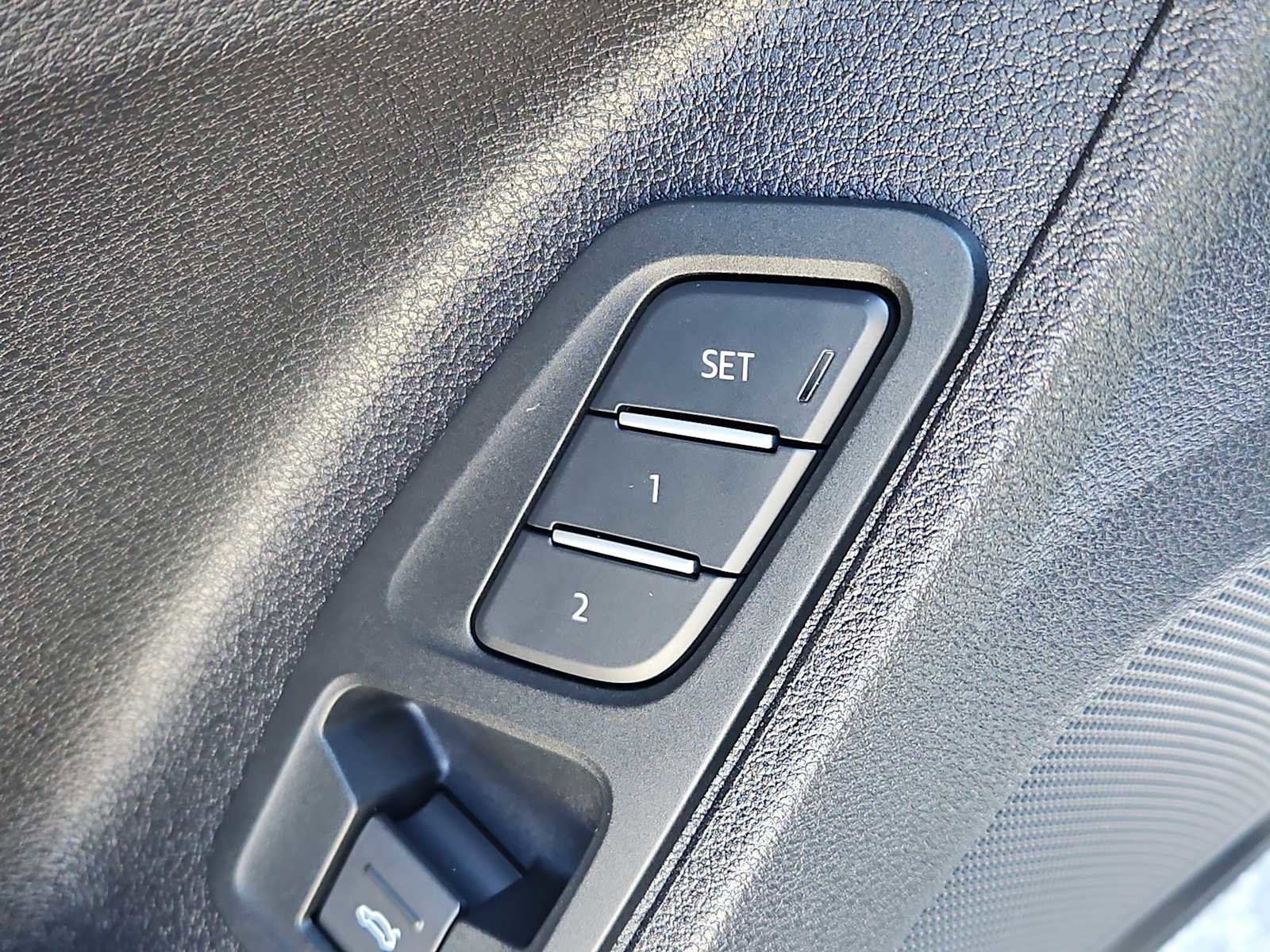 Certified 2025 Audi Q3 2.0T Premium w/ Convenience Package image 14