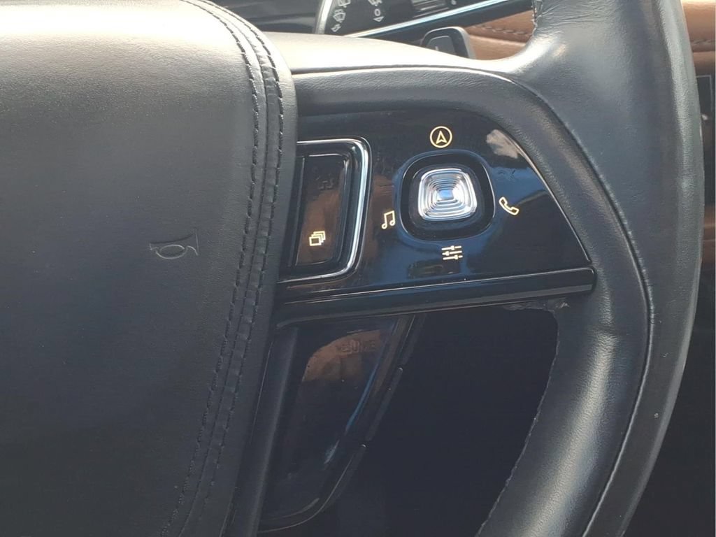 Used 2021 Lincoln Aviator Grand Touring w/ Elements Package Plus AWD/4WD image 25