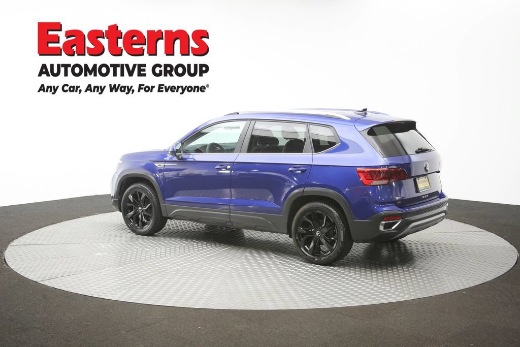 Used 2022 Volkswagen Taos SE w/ Panoramic Sunroof Package FWD image 63