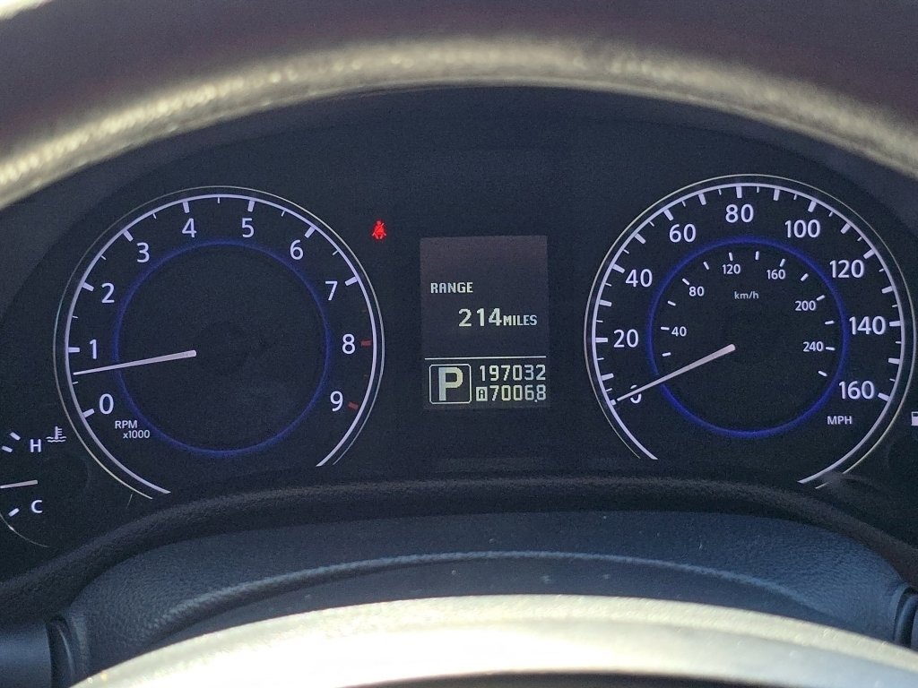 Used 2011 INFINITI G37 Journey w/ Premium Pkg image 24