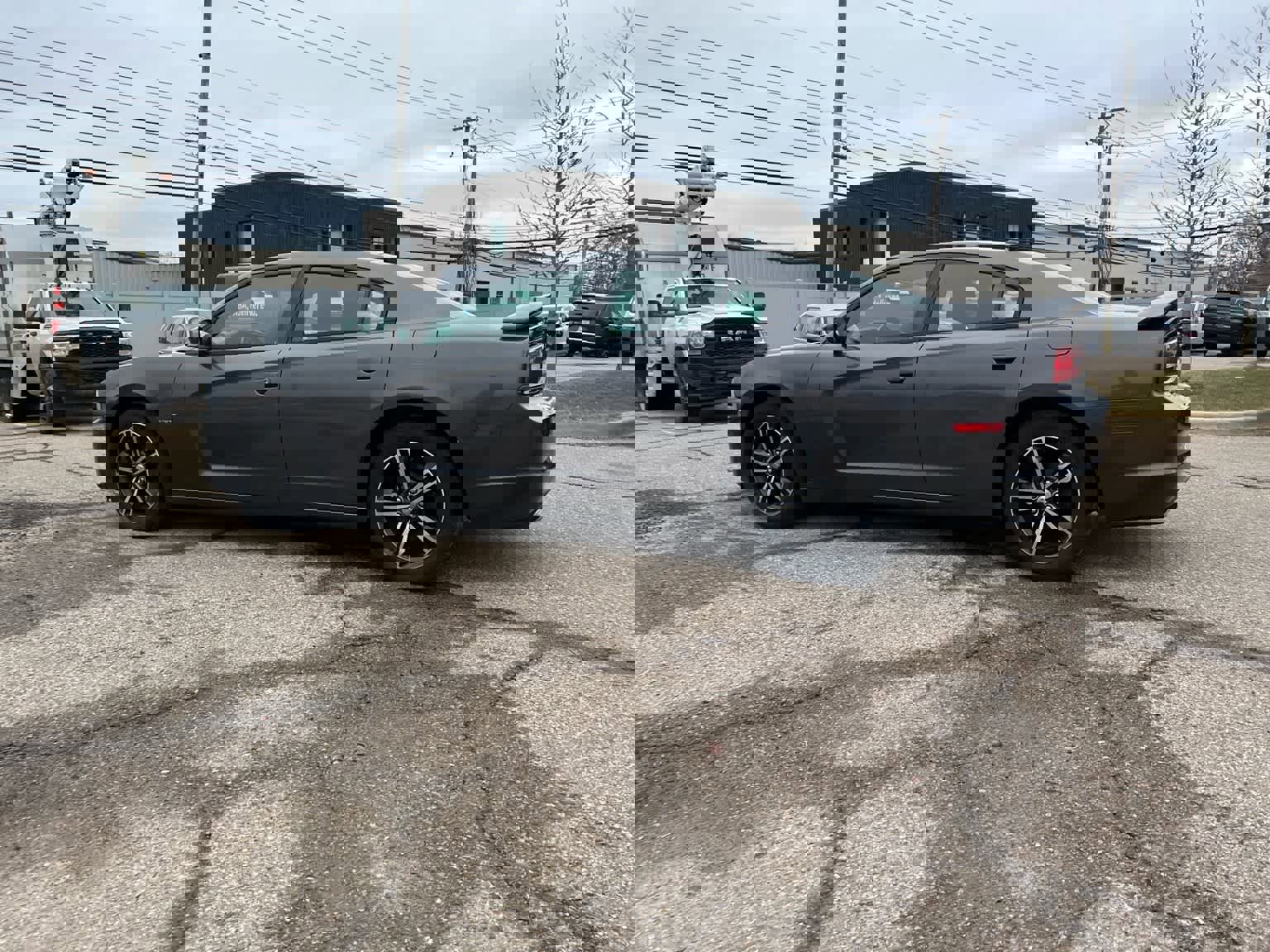 Used 2014 Dodge Charger R/T image 24