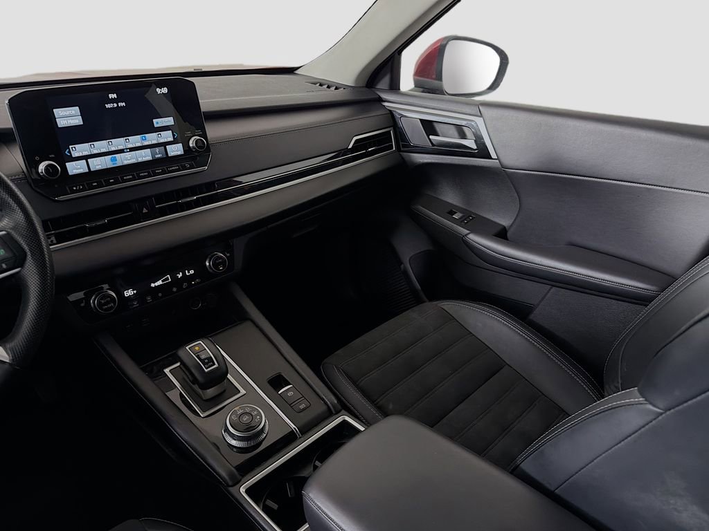 Used 2024 Mitsubishi Outlander SE Black Edition image 26