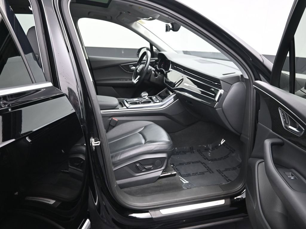 Used 2021 Audi Q7 3.0T Premium Plus image 11