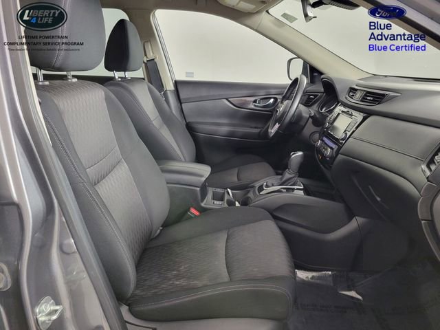 Used 2020 Nissan Rogue SV image 18