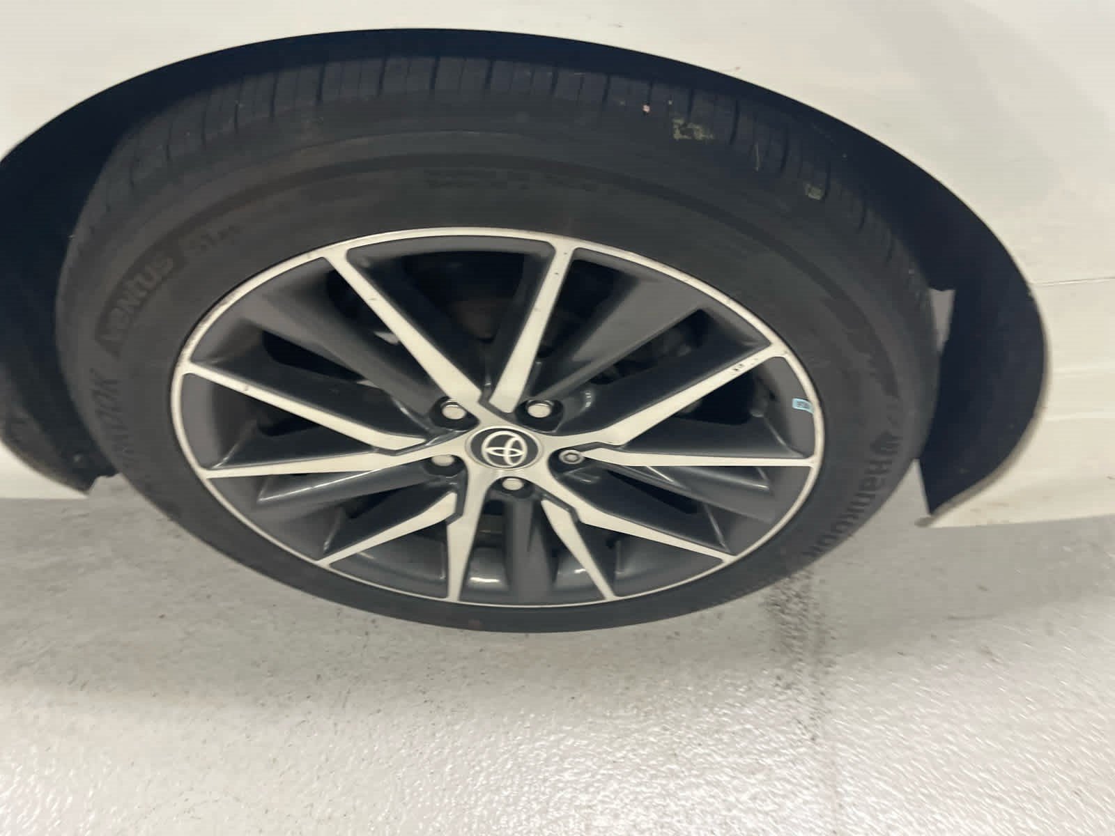 Used 2023 Toyota Camry XLE w/ Navigation Package FWD image 7