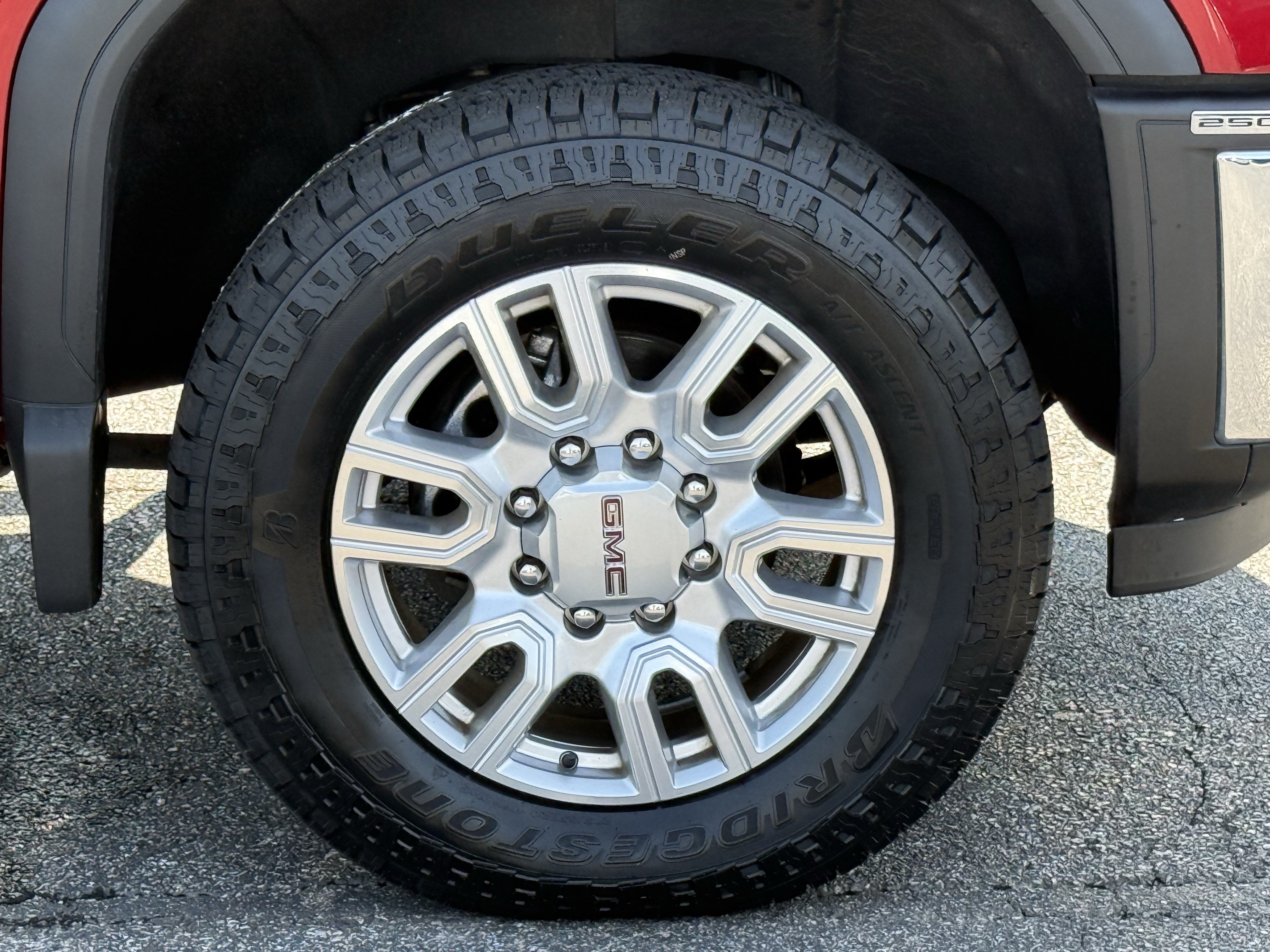 Used 2024 GMC Sierra 2500 SLE w/ SLE Value Package; AWD/4WD image 13