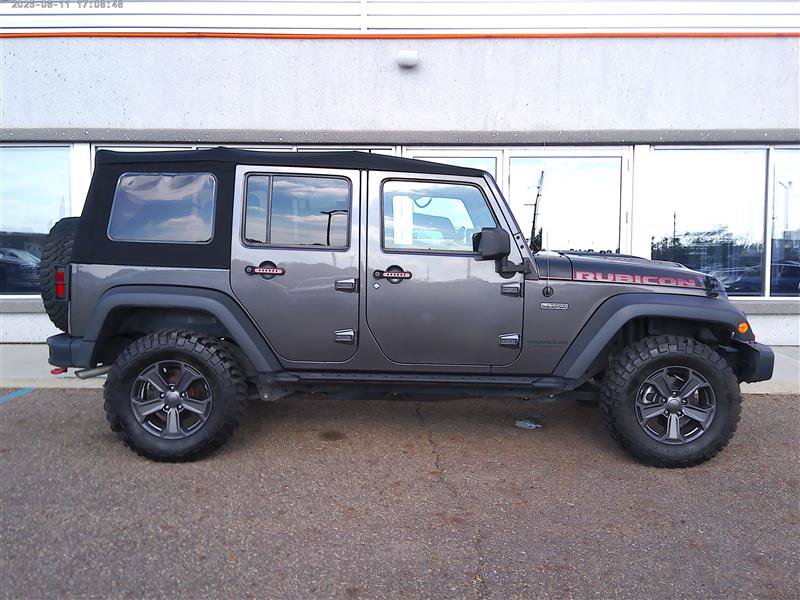 Used 2017 Jeep Wrangler Unlimited Rubicon AWD/4WD image 4