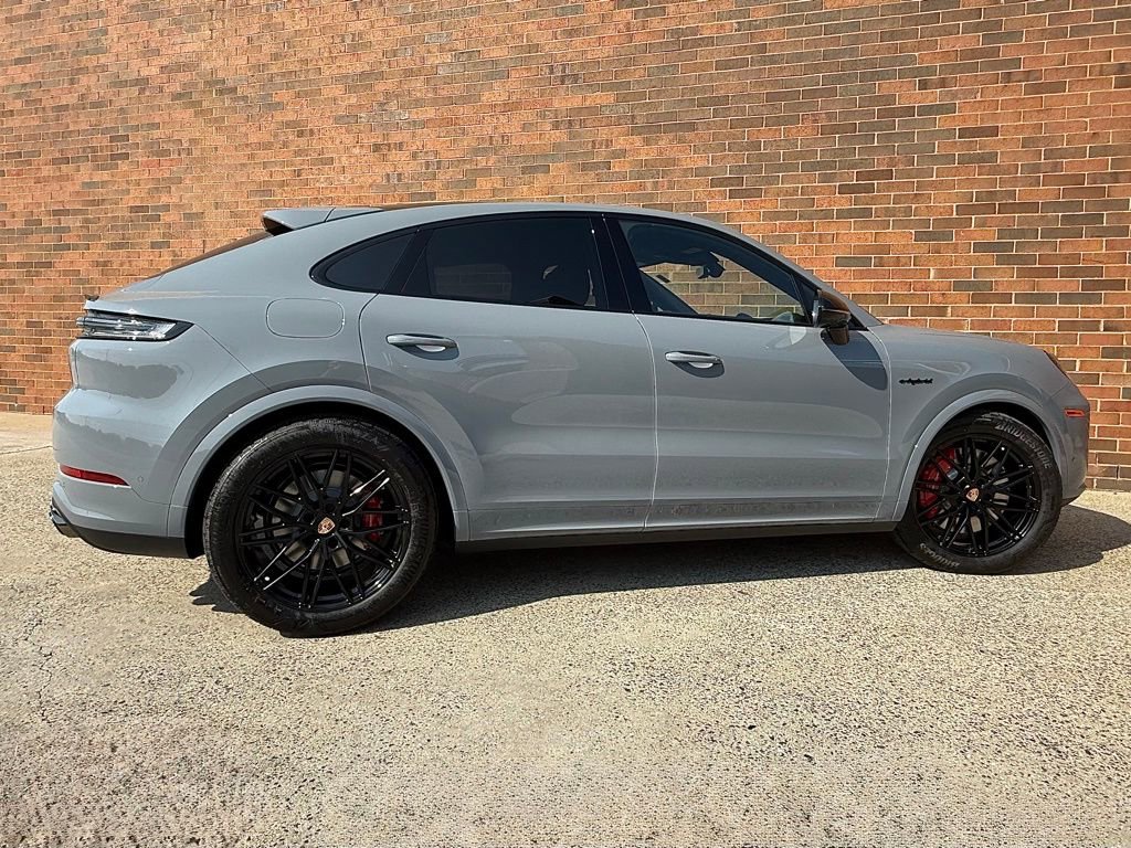 New 2026 Porsche Cayenne S image 7