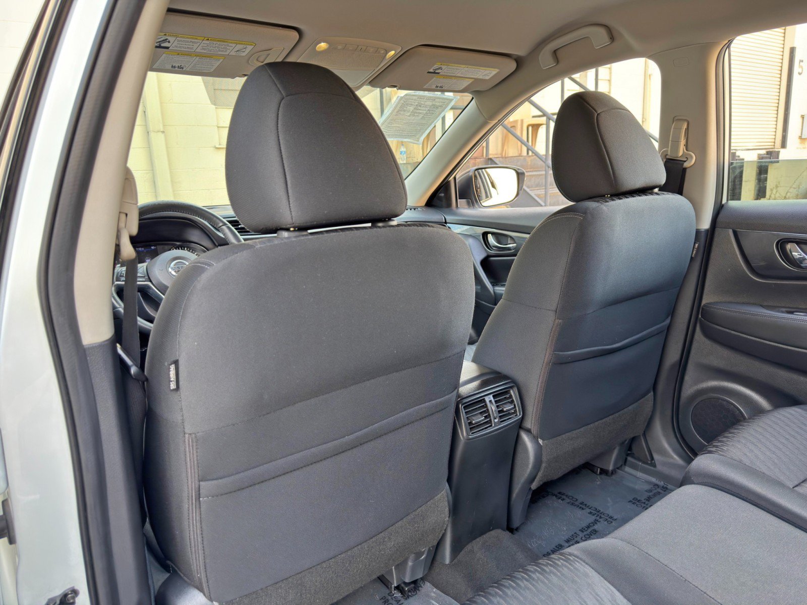 Used 2018 Nissan Rogue SV w/ Premium Package AWD/4WD image 32