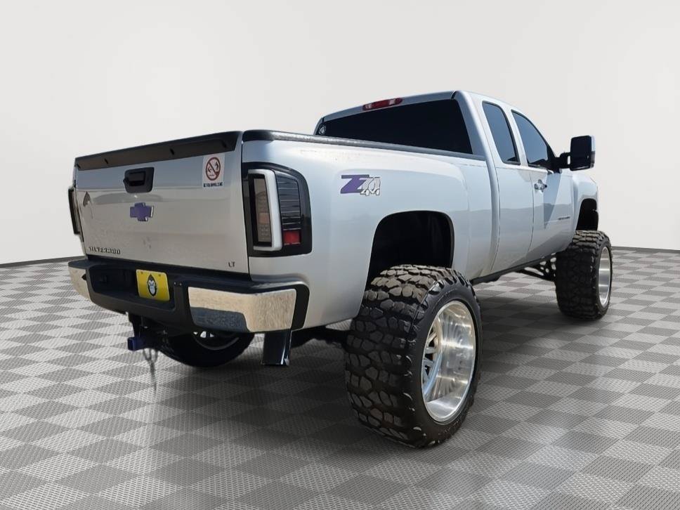 Used 2013 Chevrolet Silverado 1500 LT w/ All-Star Edition AWD/4WD image 4