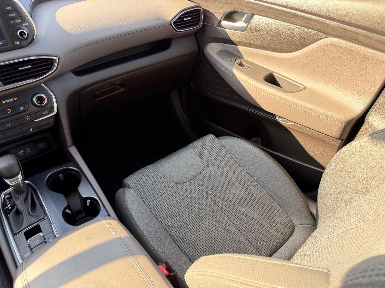 Used 2020 Hyundai Santa Fe SEL image 17