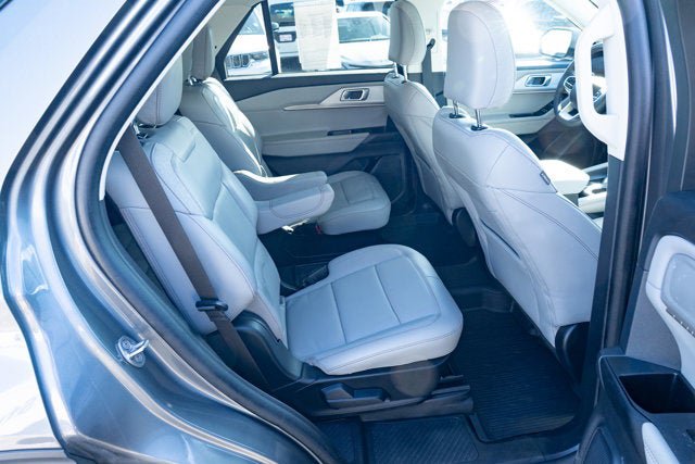 Used 2025 Ford Explorer Active w/ Active Comfort Package AWD/4WD image 38