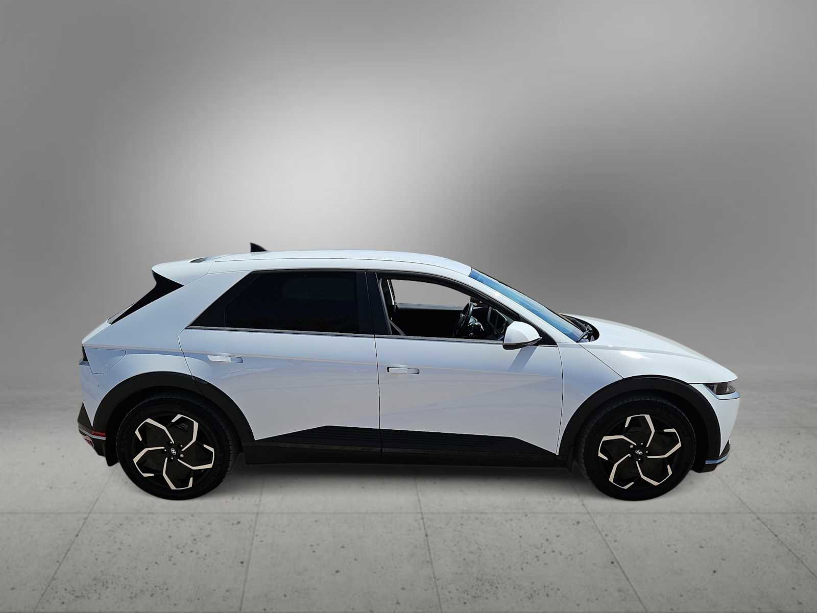 Certified 2024 Hyundai Ioniq 5 SEL image 9