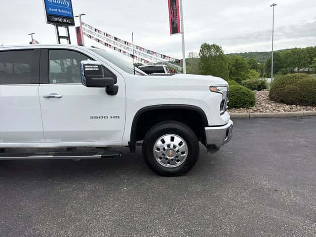 Used 2024 Chevrolet Silverado 3500 LTZ w/ LTZ Plus Package AWD/4WD image 2