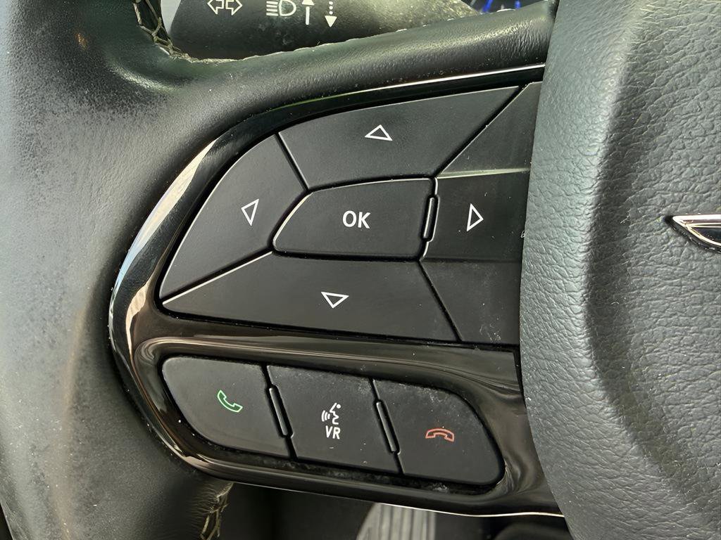 Used 2018 Chrysler Pacifica Touring Plus w/ S Appearance Package FWD image 16