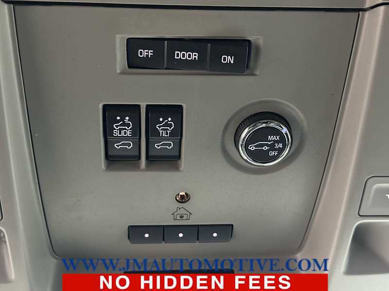 Used 2017 Chevrolet Tahoe LT image 36