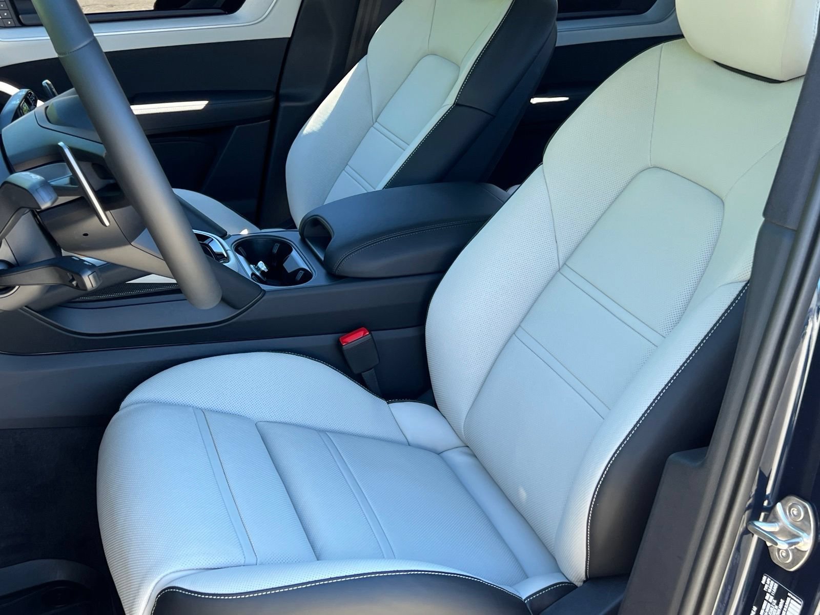 New 2026 Porsche Cayenne AWD/4WD image 5