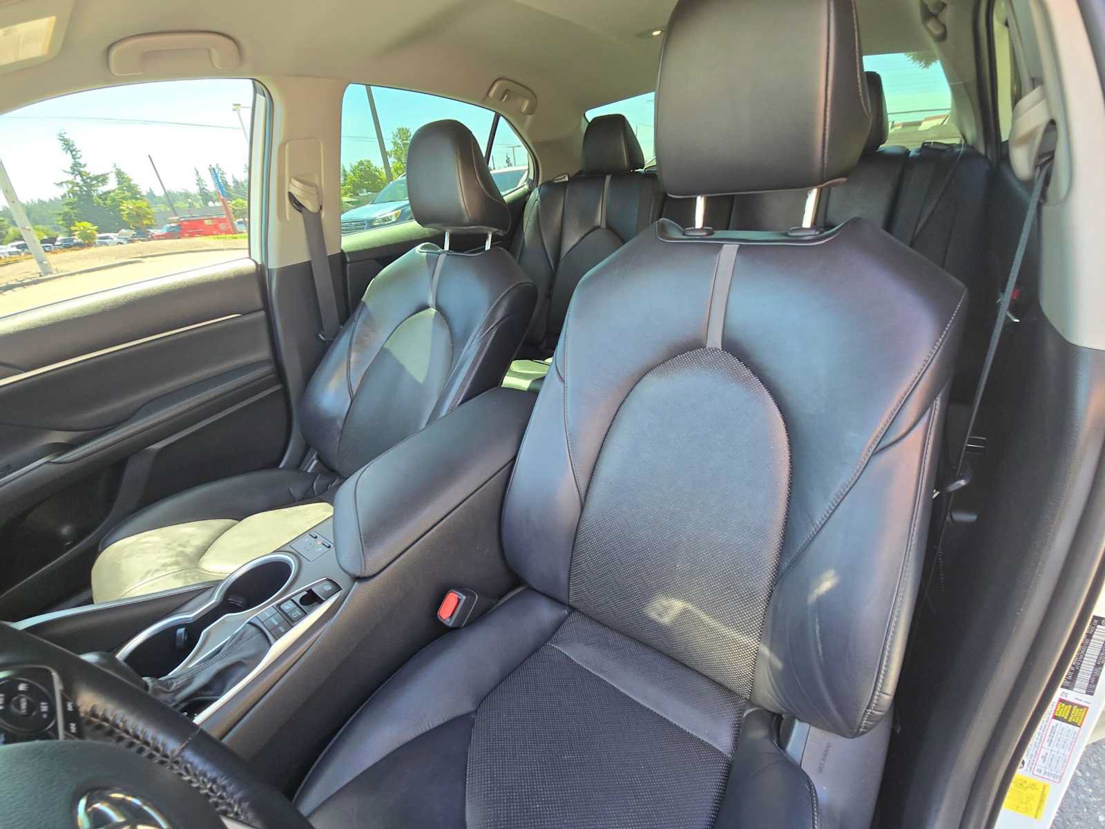 Certified 2021 Toyota Camry XLE FWD image 22
