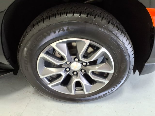 Used 2023 Chevrolet Tahoe LT w/ Luxury Package RWD image 9
