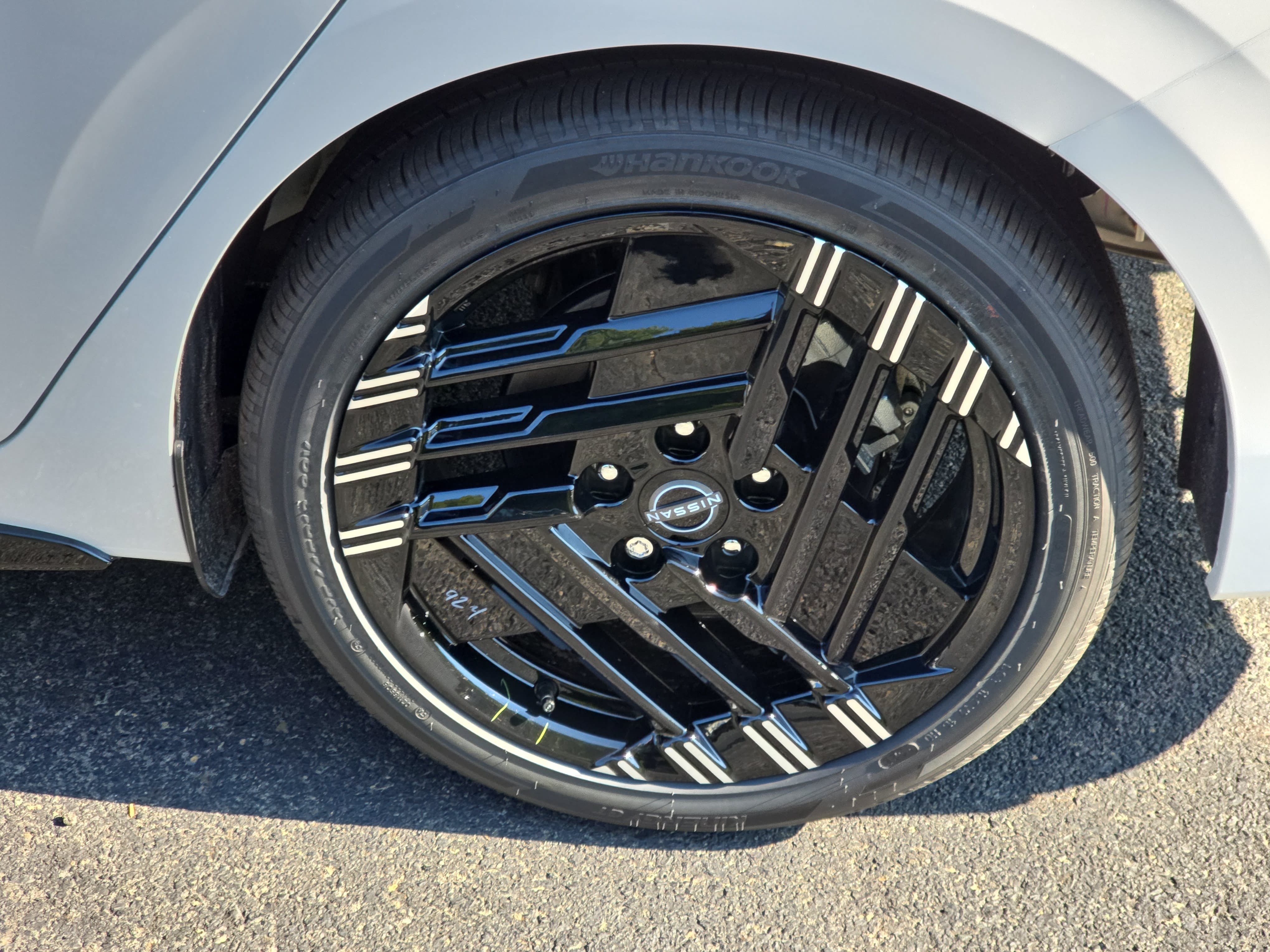 New 2027 Nissan Sentra SR w/ Floor Mat Package FWD image 33