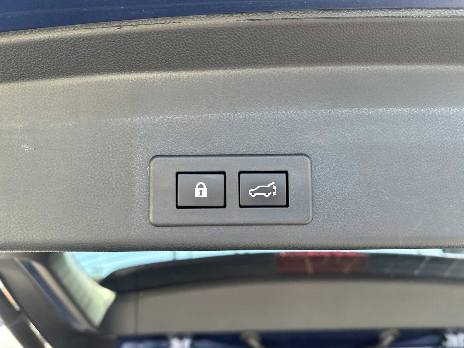 Used 2020 Subaru Ascent Premium w/ Convenience Package image 26