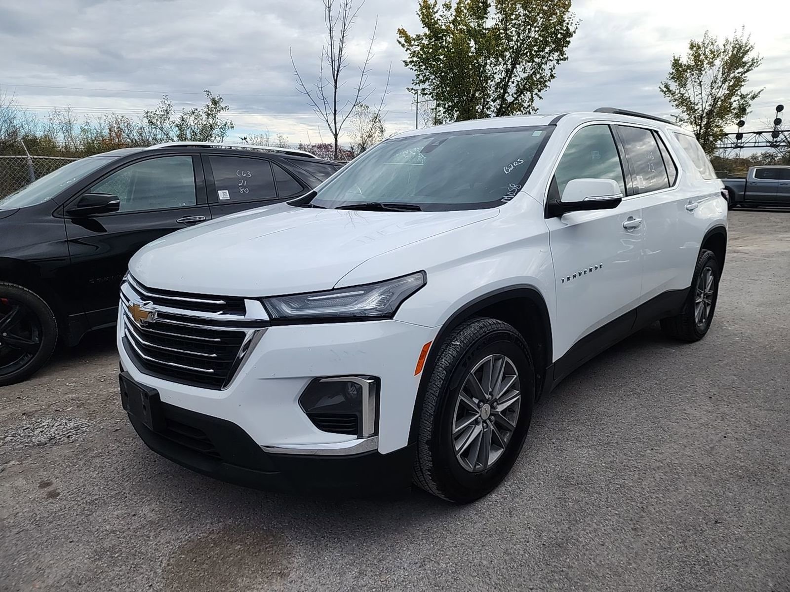 Used 2022 Chevrolet Traverse LT