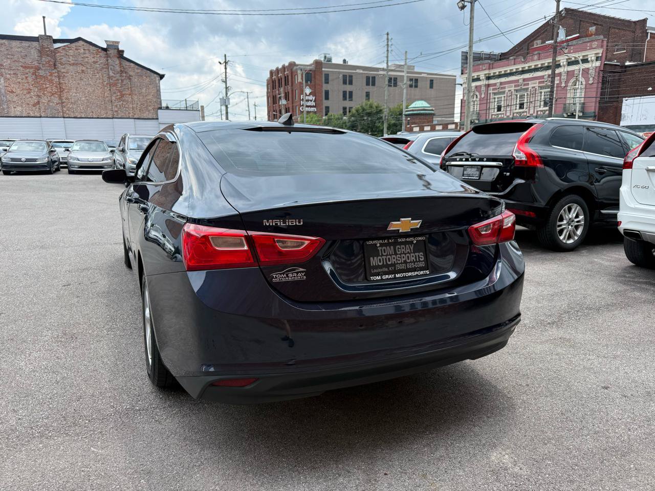 Used 2017 Chevrolet Malibu LS FWD image 4