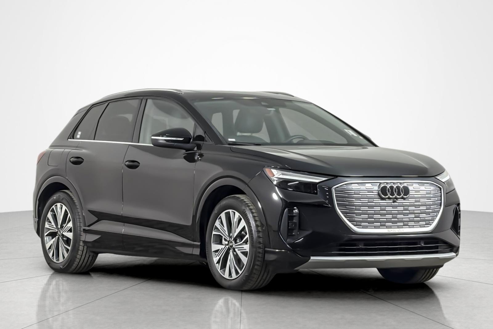Certified 2023 Audi Q4 e-tron Premium Plus w/ Premium Plus RWD image 7
