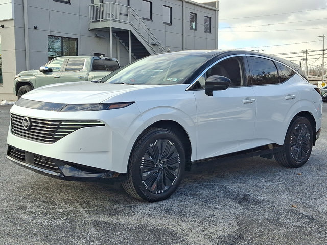 Used 2025 Nissan Murano Platinum w/ Cargo Package image 3