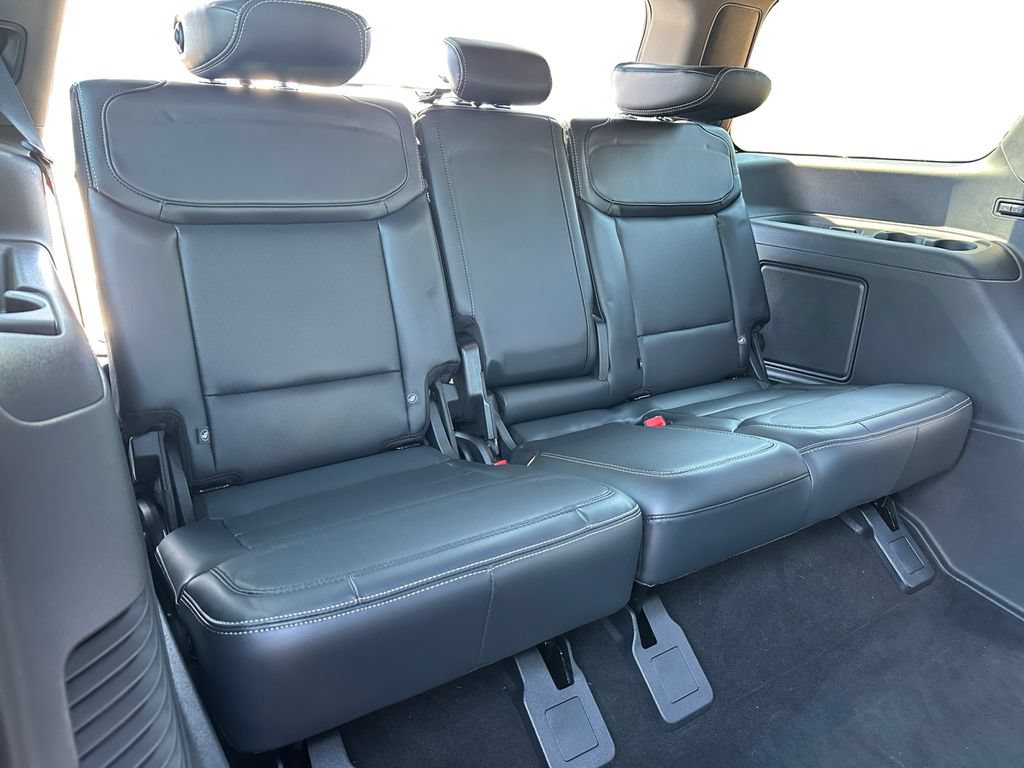 Used 2026 Ford Expedition Platinum w/ Stealth Appearance Package AWD/4WD image 9