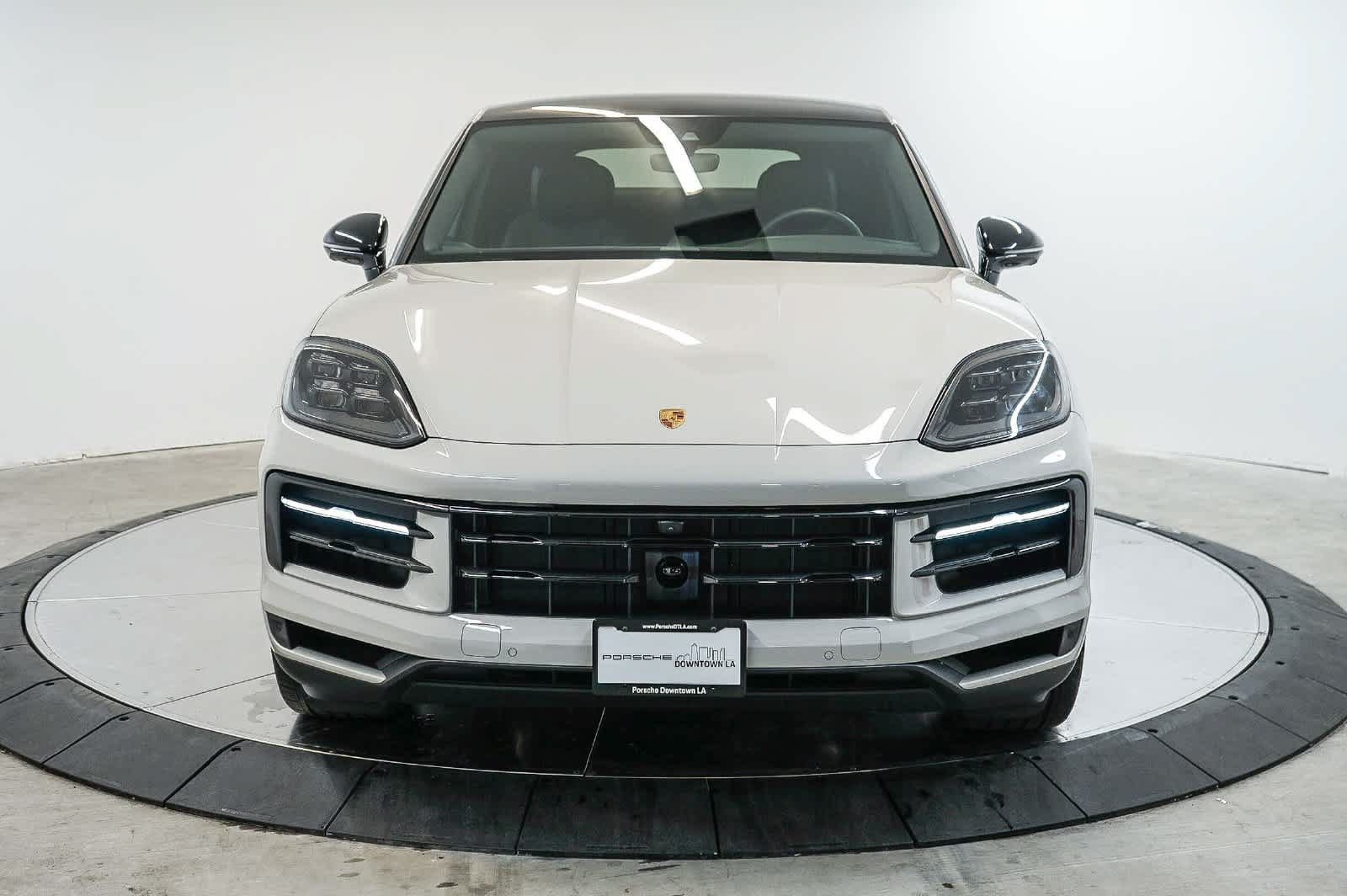 Certified 2026 Porsche Cayenne Coupe AWD/4WD image 6