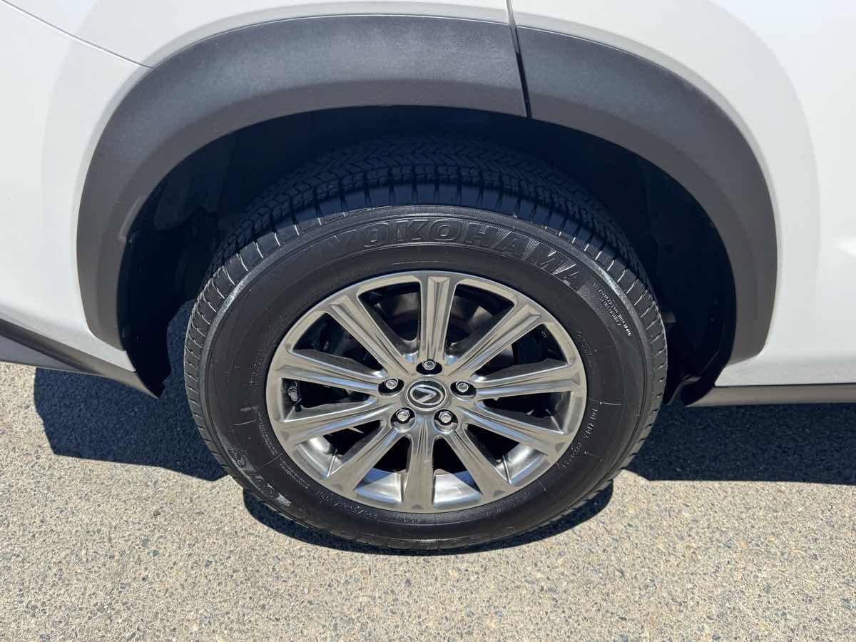 Used 2018 Lexus NX 300 FWD image 38