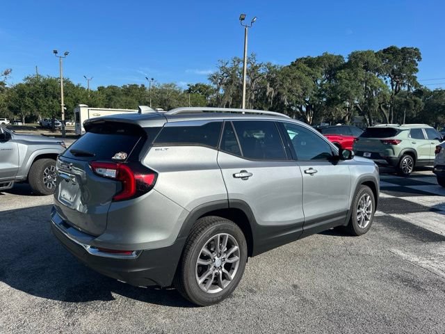 Used 2024 GMC Terrain SLT FWD image 5