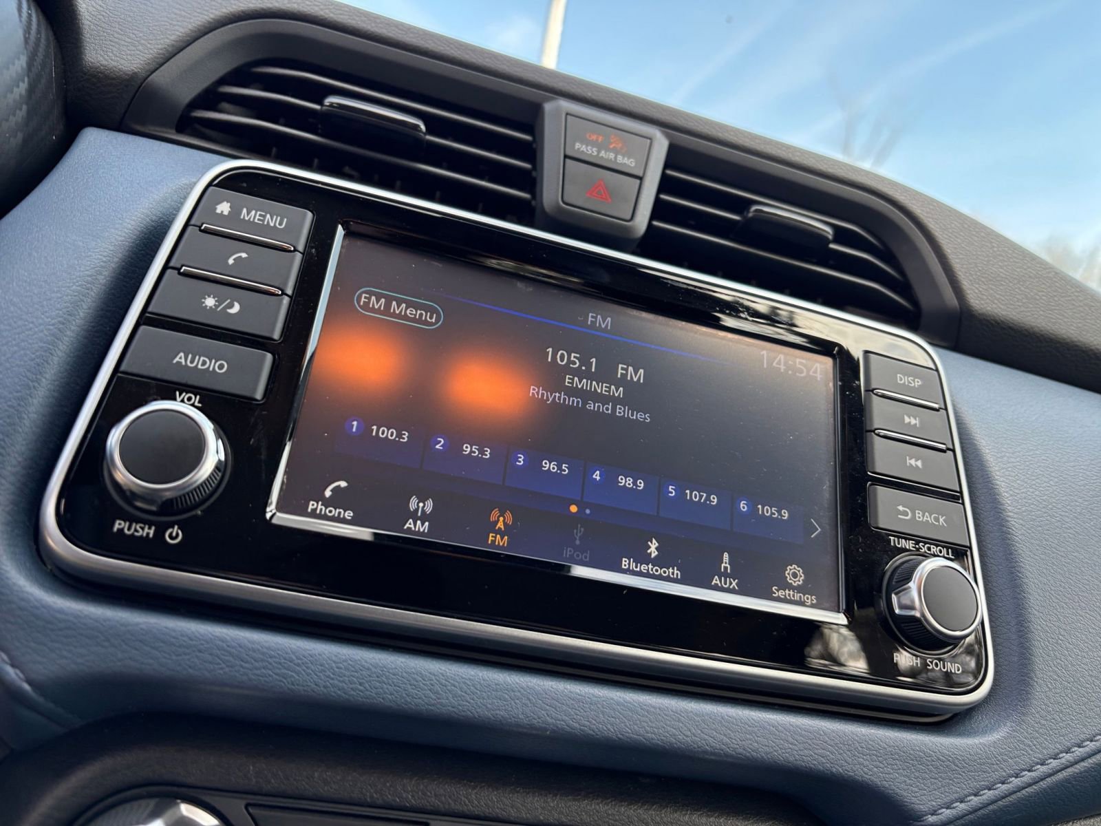 Used 2025 Nissan Versa SV image 20