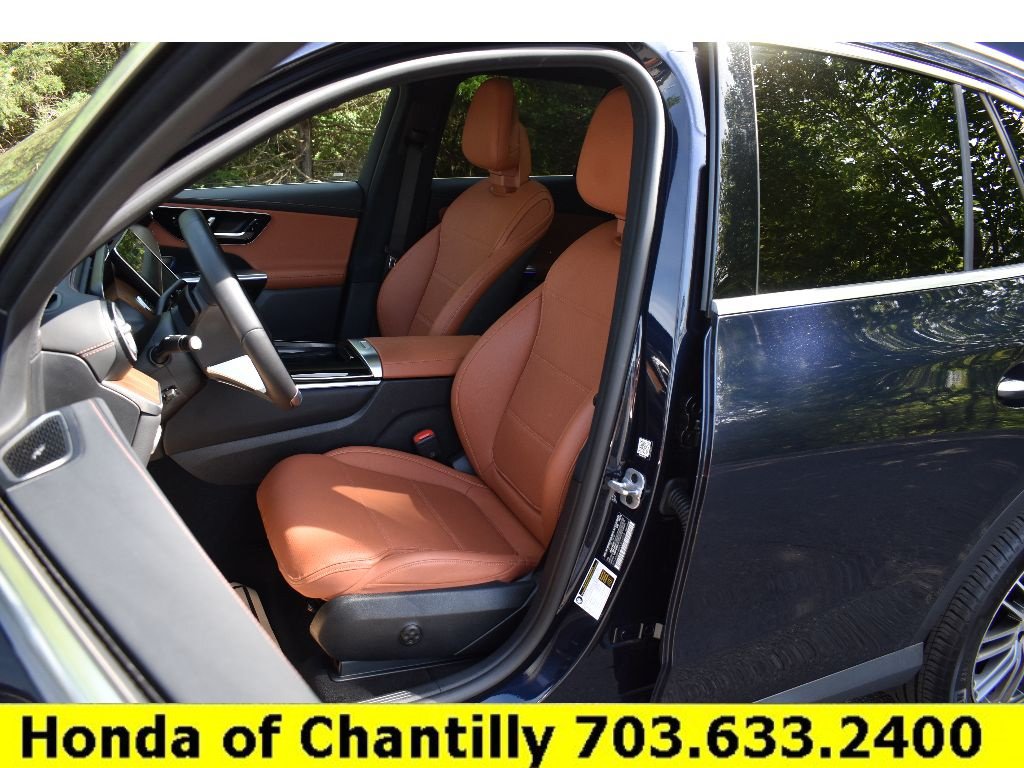 Used 2023 Mercedes-Benz GLC 300 4MATIC image 24