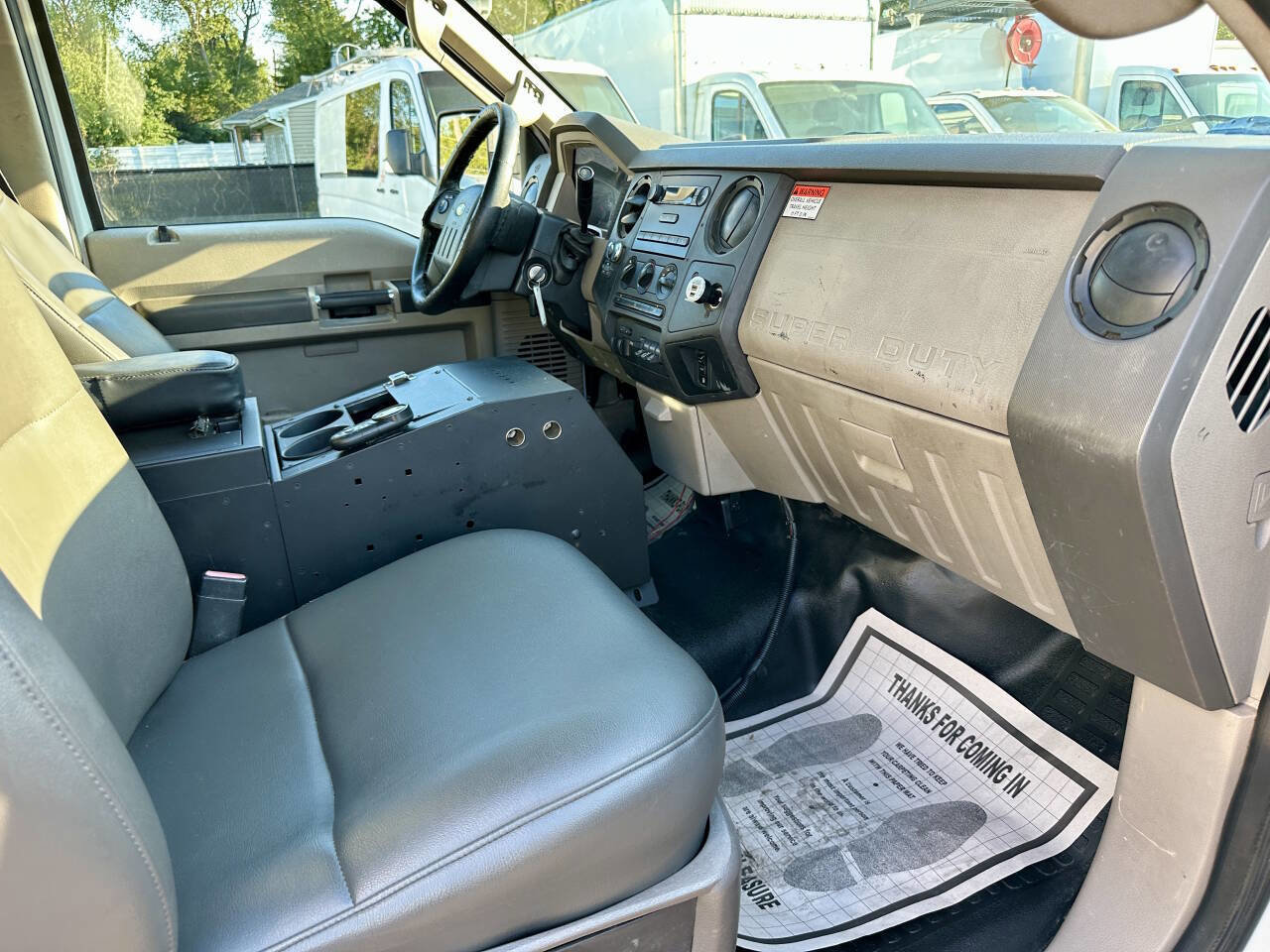 Used 2009 Ford F550 2WD Regular Cab Super Duty image 17