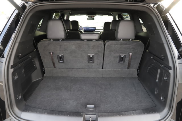 Used 2025 Buick Enclave Preferred AWD/4WD image 6