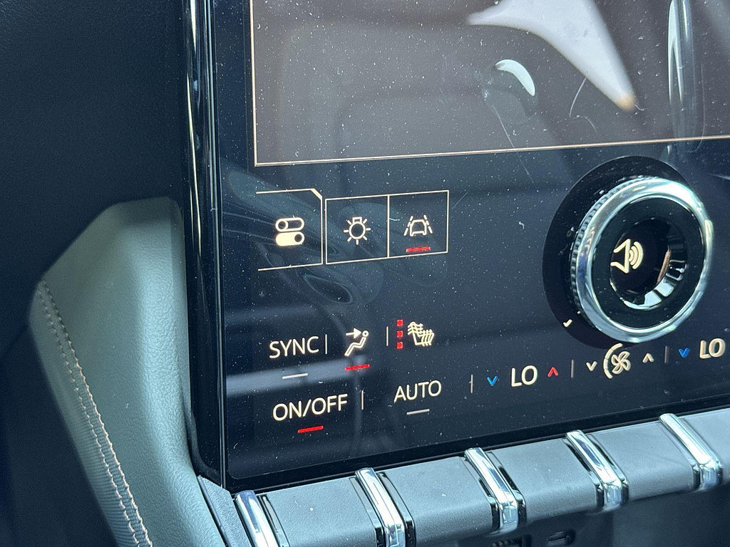New 2027 GMC Terrain AT4 w/ Technology Package II AWD/4WD image 17