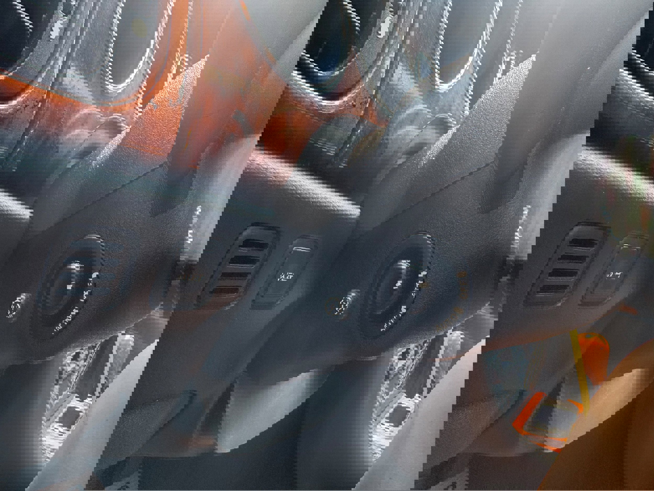 Used 2003 Jaguar XK8 Convertible image 15