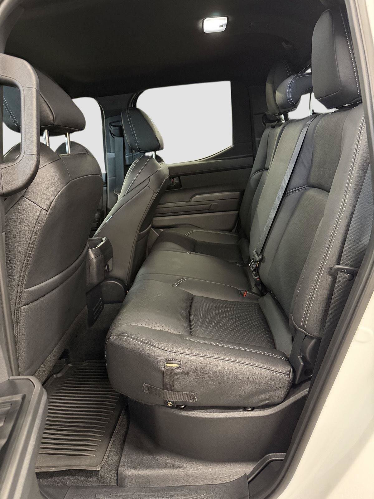 Used 2025 Toyota Tacoma SR5 AWD/4WD image 21