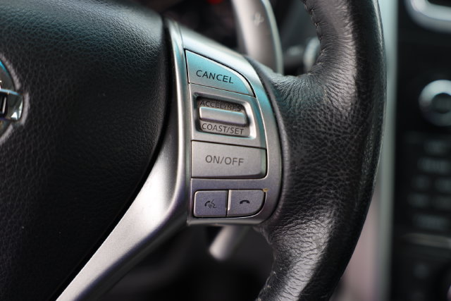 Used 2015 Nissan Altima 3.5 SL FWD image 19